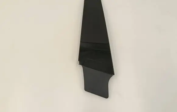 Tesla Model S (B) Pillar trim (exterior) f14941 100453500B