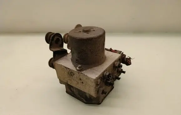 Volkswagen PASSAT B7 ABS Pump 3AA614109AB