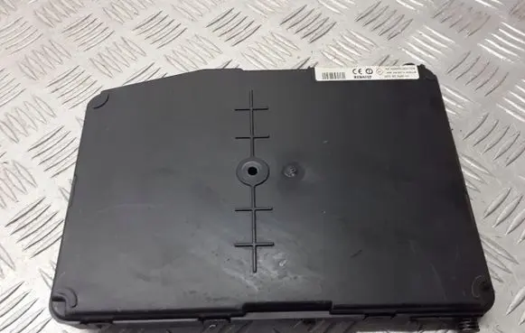 Renault Scenic II - Grand scenic II Fuse box set 8200525384