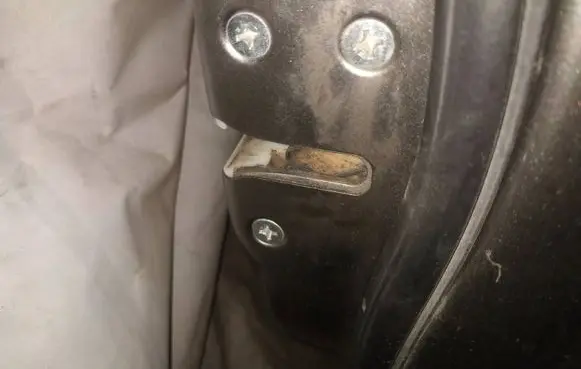 Honda FR-V Front door lock