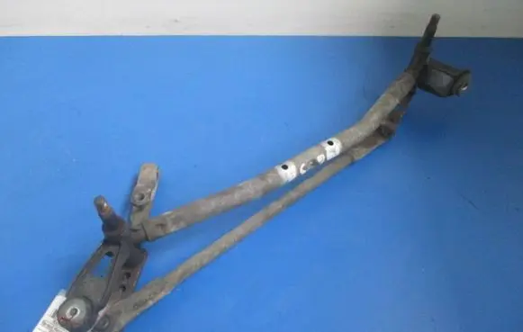 Renault Megane II Front wiper linkage and motor