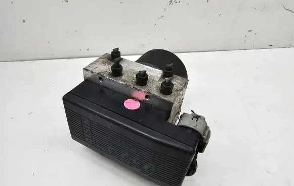 Toyota Land Cruiser (FJ75) ABS Pump 44510-60030
