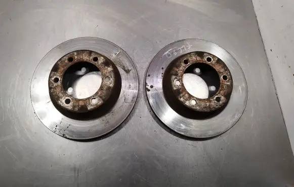 Toyota Land Cruiser (HDJ90) Front brake disc