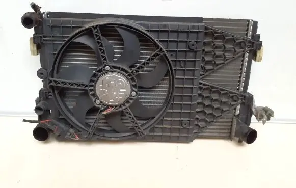 Volkswagen Polo V 6R Radiator set 6R0121253 6R0121207Q