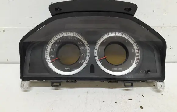 Volvo V70 Speedometer (instrument cluster) 31270901AA 69399320U 36002600