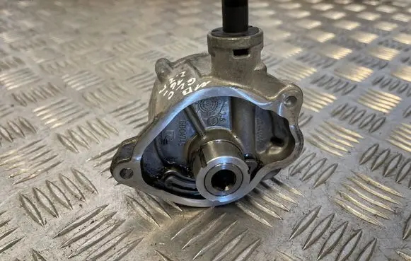 Mercedes-Benz GLC X253 C253 Vacuum pump A6512300465