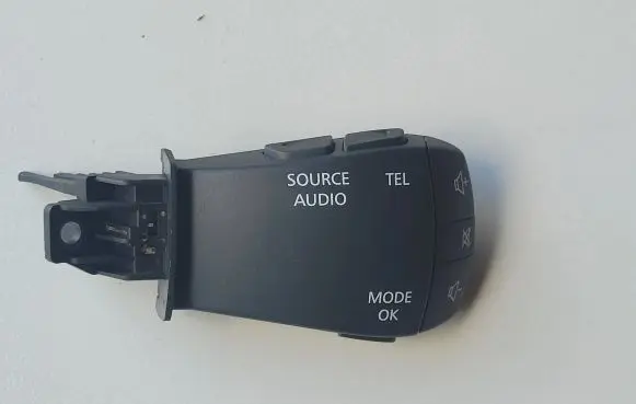 Renault Kadjar Steering wheel buttons/switches AUD10