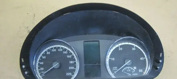 Mercedes-Benz Vito Viano W639 Speedometer (instrument cluster) A6394464121