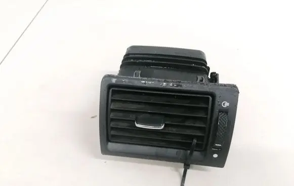 Ford Mondeo Mk III Dash center air vent grill D1B1A