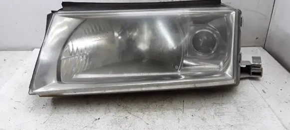 Skoda Octavia Mk1 (1U) Headlight/headlamp