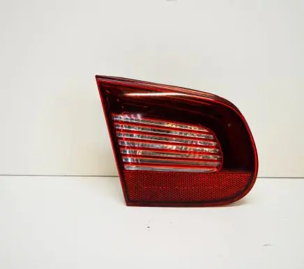 Volkswagen Eos Tailgate rear/tail lights