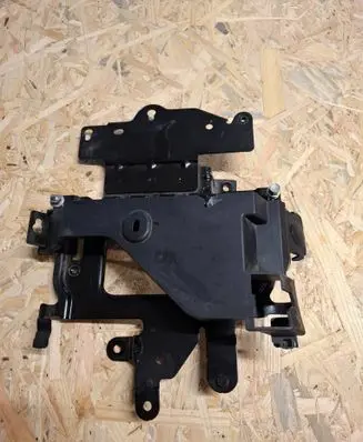 Ford Mustang VI Engine control unit holder JR3A12A692AF