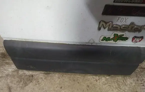 Rear door trim (molding)