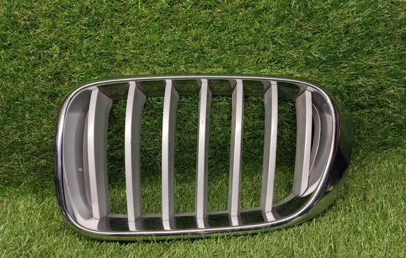 BMW X3 F25 Front bumper upper radiator grill 7210725 51117210725 51117237421
