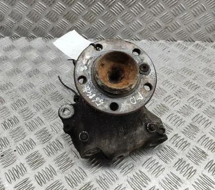 BMW 4 F32 F33 Front wheel hub 6799098