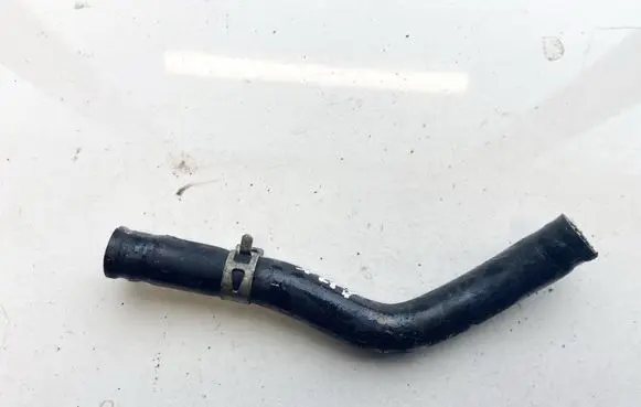 Audi 80 90 S2 B4 Engine coolant pipe/hose 