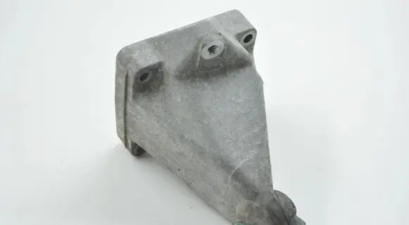 Mercedes-Benz C W203 Engine mounting bracket A2712230904