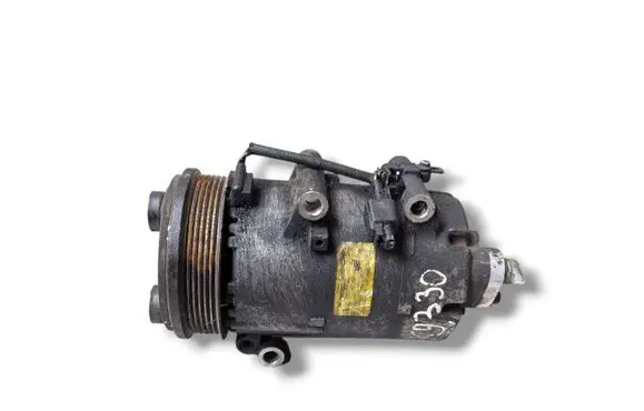 Ford Focus Air conditioning (A/C) compressor (pump) 3M5H-19D629-DF