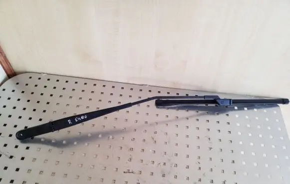 Volkswagen Golf V Front wiper blade arm 1K5955410B