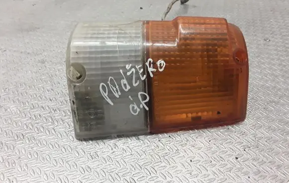 Mitsubishi Pajero Front indicator light 