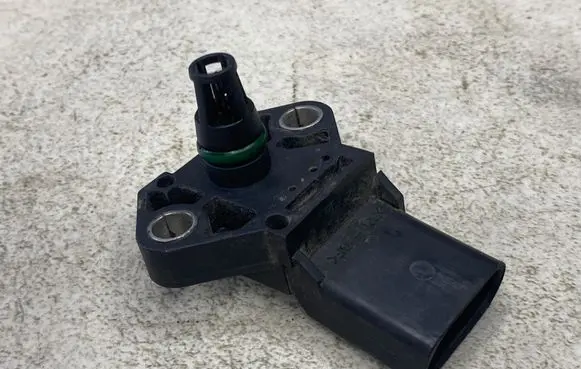 Audi A4 S4 B6 8E 8H Air pressure sensor 0281002401 0507073DV0