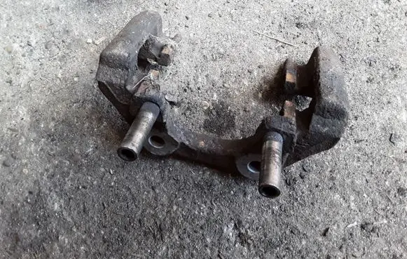 BMW X5 E70 Brake caliper pad carrier rear NOCODE