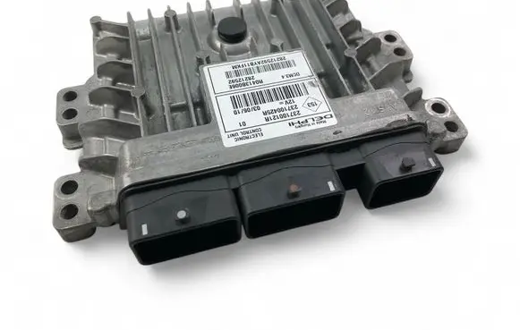 Renault Megane III Engine control unit/module 237100121R 237100425R