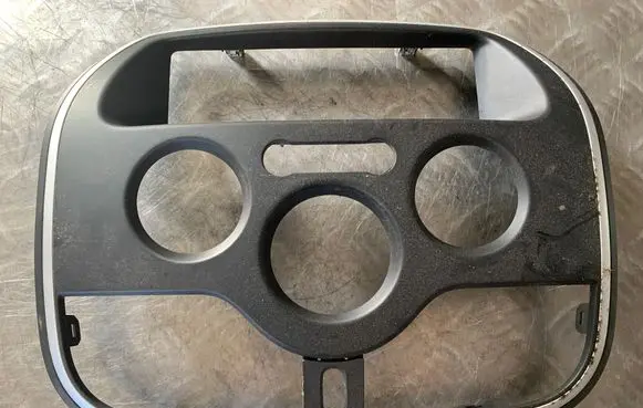 Renault Kangoo II Radio/GPS head unit trim 682608894R