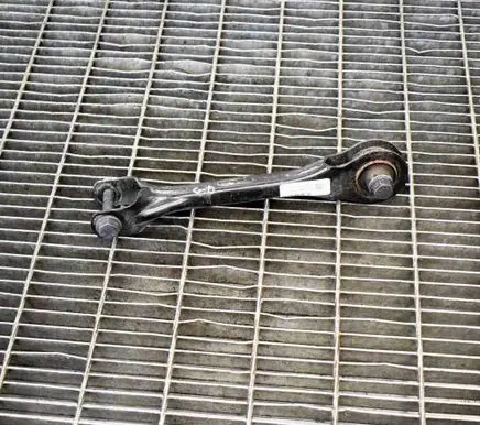 Tesla Model 3 Rear upper control arm/wishbone 104442700C