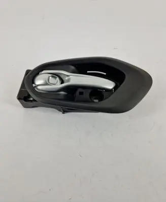 Jeep Cherokee Front door interior handle C37091103