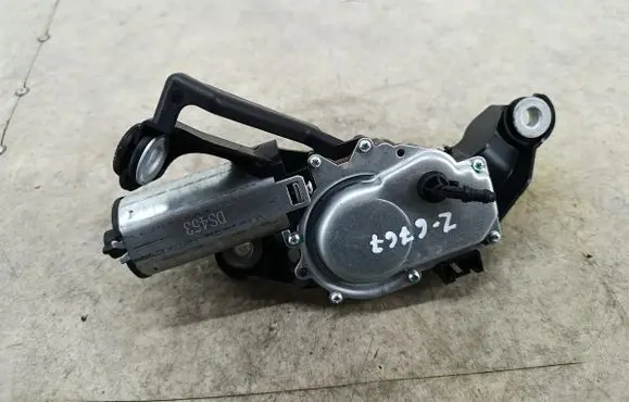 BMW 1 E81 E87 Rear window wiper motor