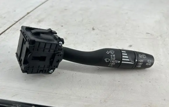 Opel Astra K Wiper control stalk 39043493 62660320047