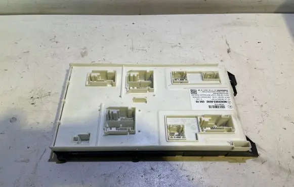 Mercedes-Benz CLA C117 X117 W117 SAM control unit A1569021400 1569007702 A1569011400