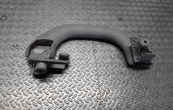 Volkswagen PASSAT B6 Rear interior roof grab handle