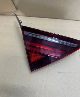 Audi A7 S7 4G Tailgate rear/tail lights 4G8945093H