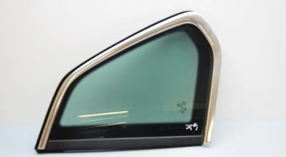 Volkswagen Tiguan Rear side window 5NA845041