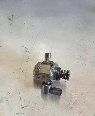 Mercedes-Benz GL X166 Fuel injection high pressure pump A2780701101 0261520220