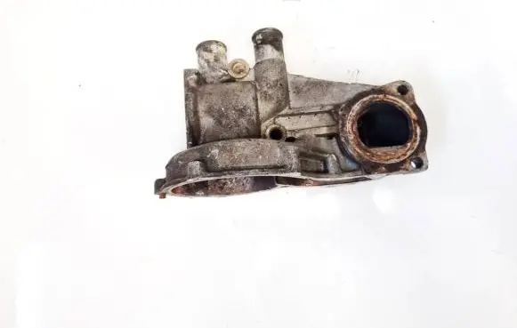 Volkswagen Golf III Engine coolant pipe/hose 037121013