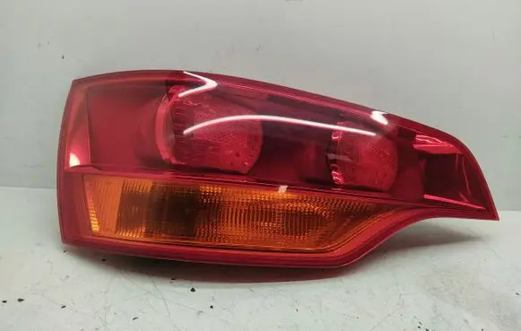 Audi Q7 4L Tailgate rear/tail lights 4L0945093
