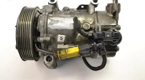 Peugeot 308 Air conditioning (A/C) compressor (pump)