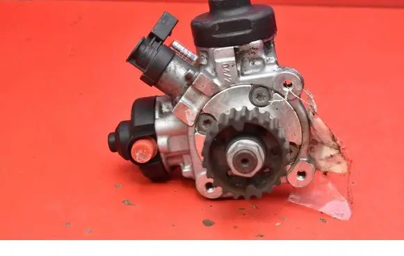 Audi A5 8T 8F Fuel injection high pressure pump 059130755AB