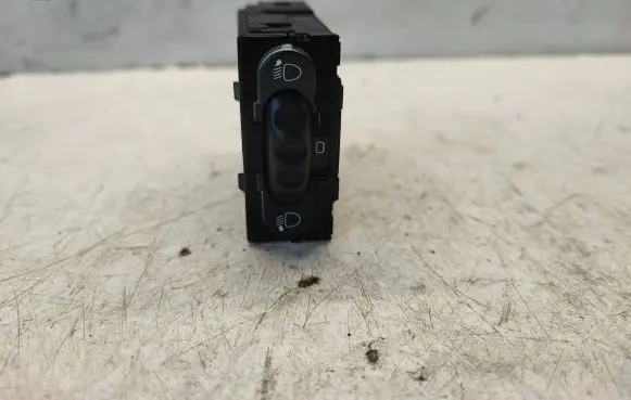 Opel Vivaro Headlight level height control switch 8200022569 91166822 80628