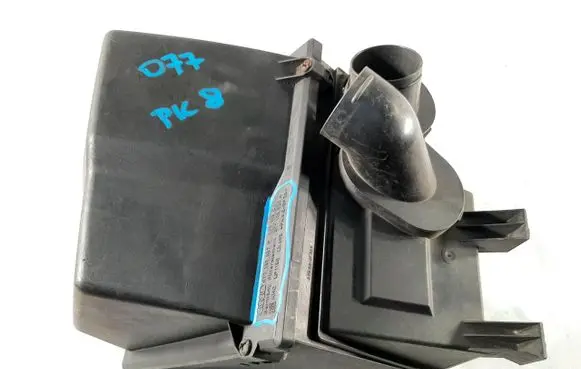 Audi A8 S8 D2 4D Air filter box 077133837F