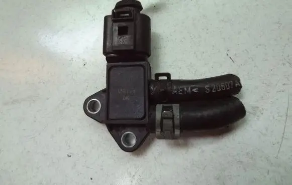 Volkswagen Golf VI Air pressure sensor