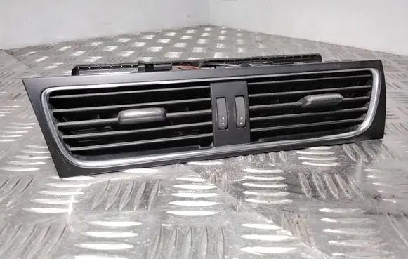 Audi A4 S4 B8 8K Dash center air vent grill 8T1820951C