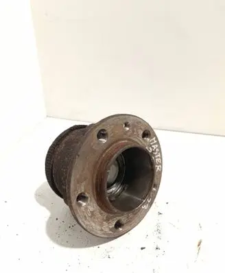 Renault Master III Rear wheel hub