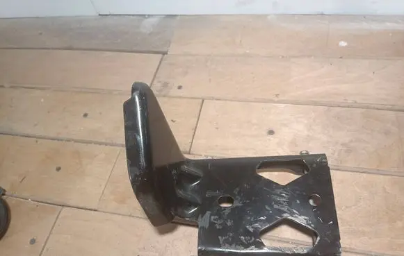 Dodge Challenger Front bumper cross member 68174978AA