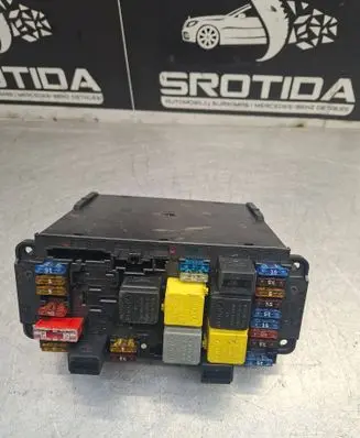 Mercedes-Benz C W203 SAM control unit 2035452901 5DK00848542