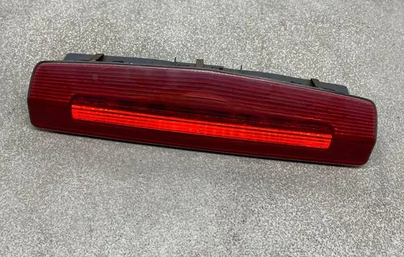 Opel Zafira B Third/center stoplight 13252463