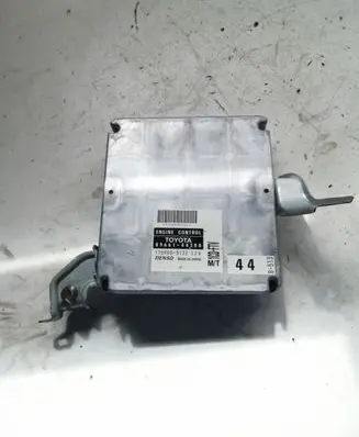 Toyota Avensis Verso Engine control unit/module 8966144300 1758005122